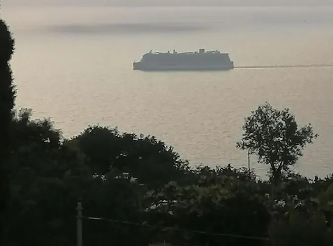 Отель Dreaming Capri *