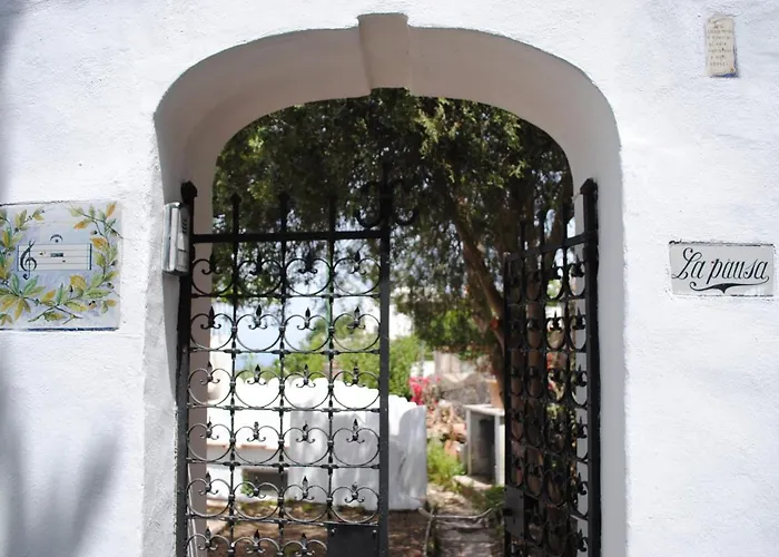 Отель Dreaming Capri